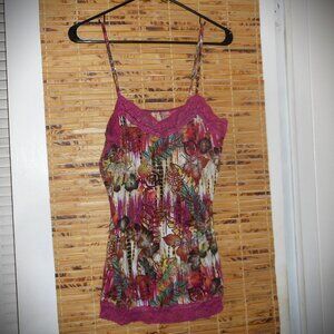 No Boundaries Red Print CAMI Top w/Lace *Tag Size: M (7-9)